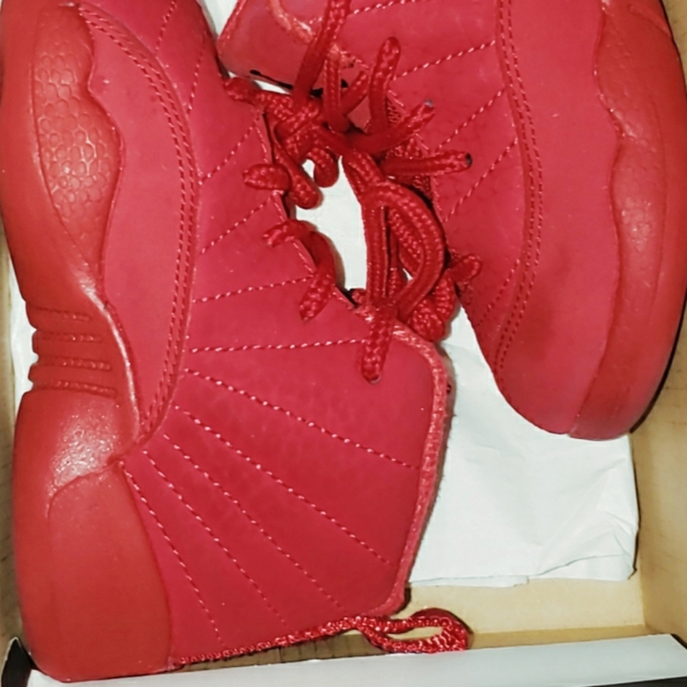 **SOLD** Jordan 12 Retro - Picture 3 of 6